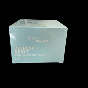 Refresh + Reset Brightening Mud Mask